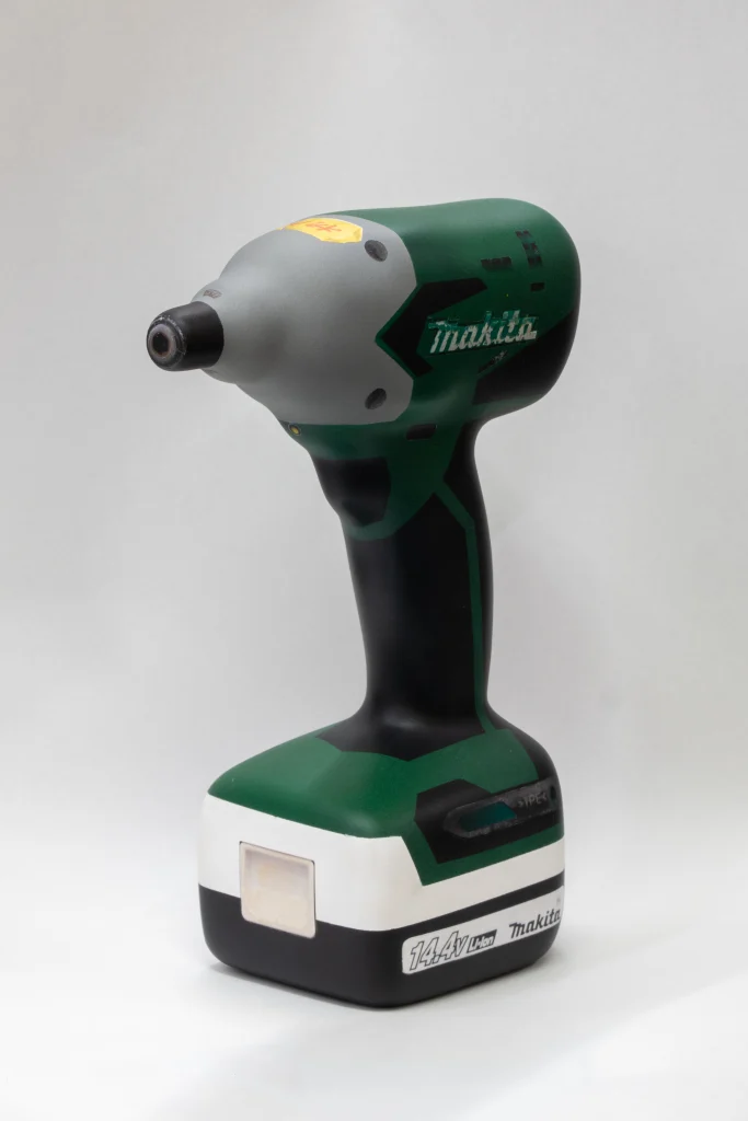 Makita M697D
